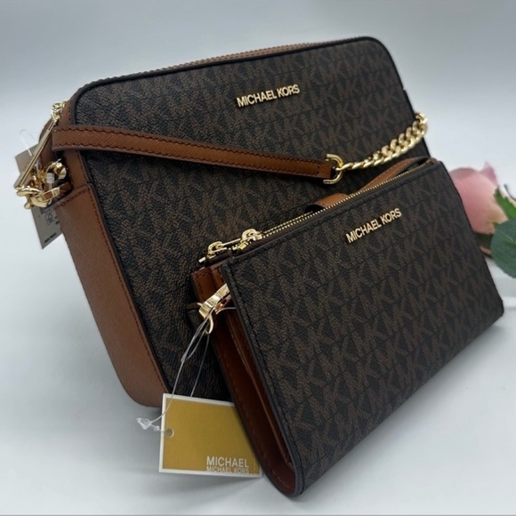 Michael Kors Large EW Crossbody Bag & Large Double Zip Wallet Brown - Picture 3 of 14